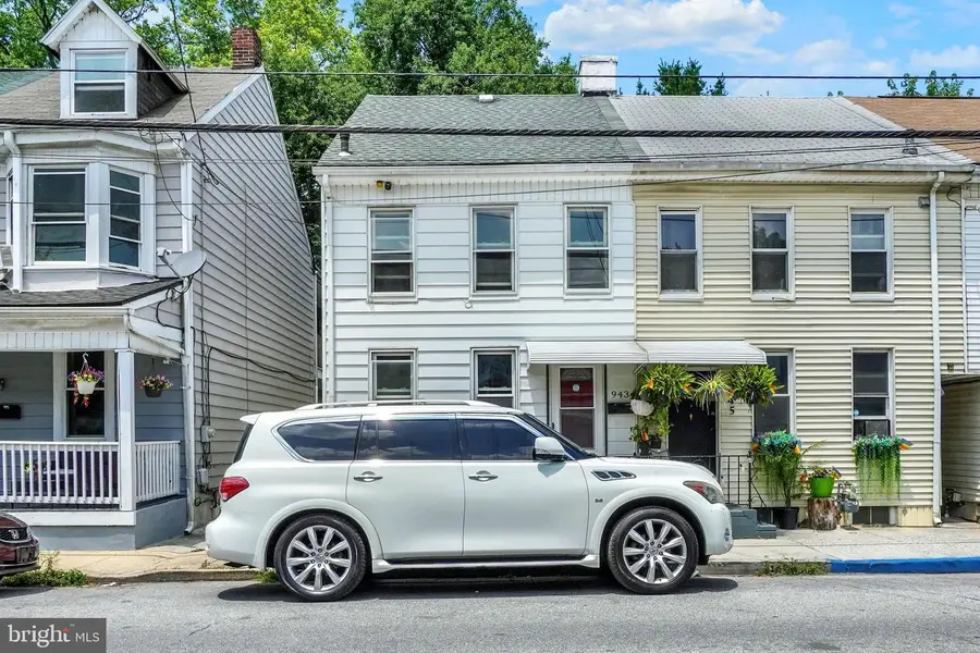 943 E King St, York, PA 17403 - #2