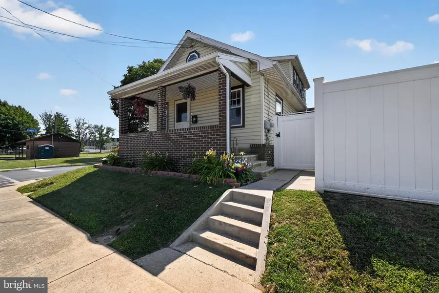 300 N Highland Ave, York, PA 17404 - #2