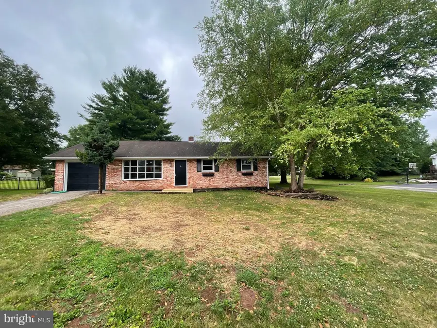 190 Mountain View Dr, York, PA 17404 - #3