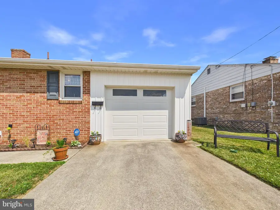 347 George St, Hanover, PA 17331 - #3