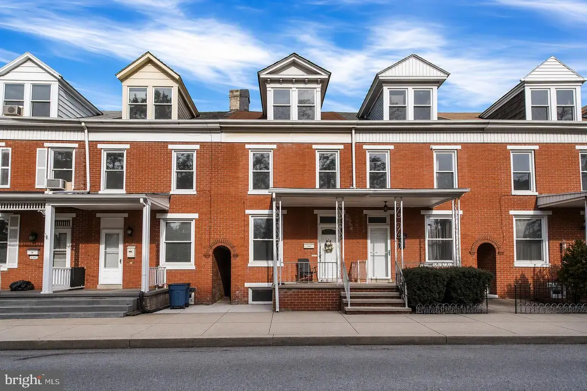 1039 W Poplar St, York, PA 17404 - #1