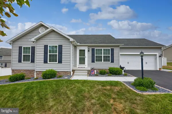226 N Alpine Dr, YORK, PA 17408