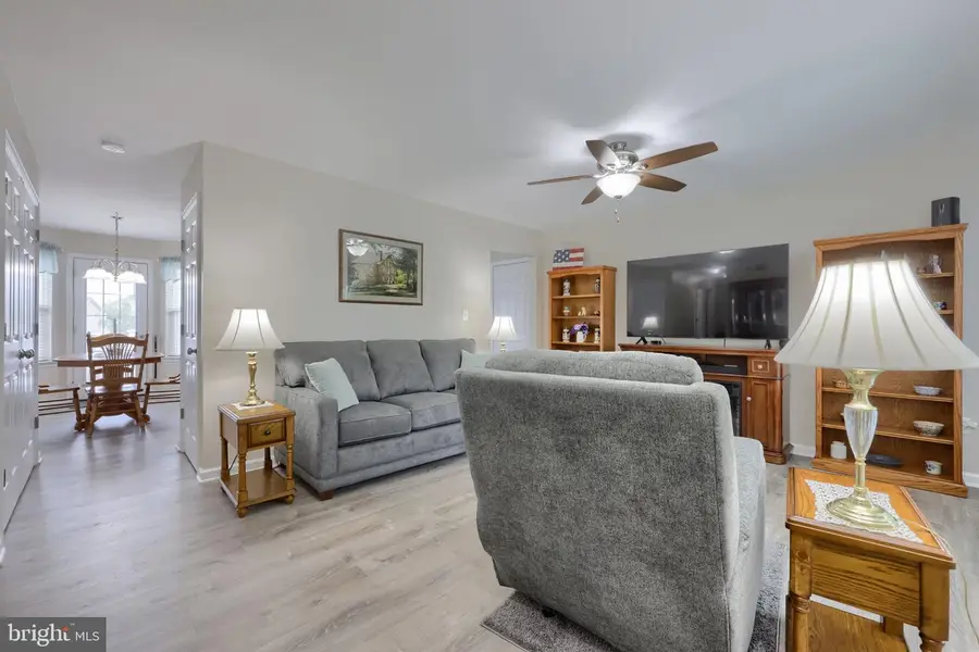 226 N Alpine Dr, York, PA 17408 - #2