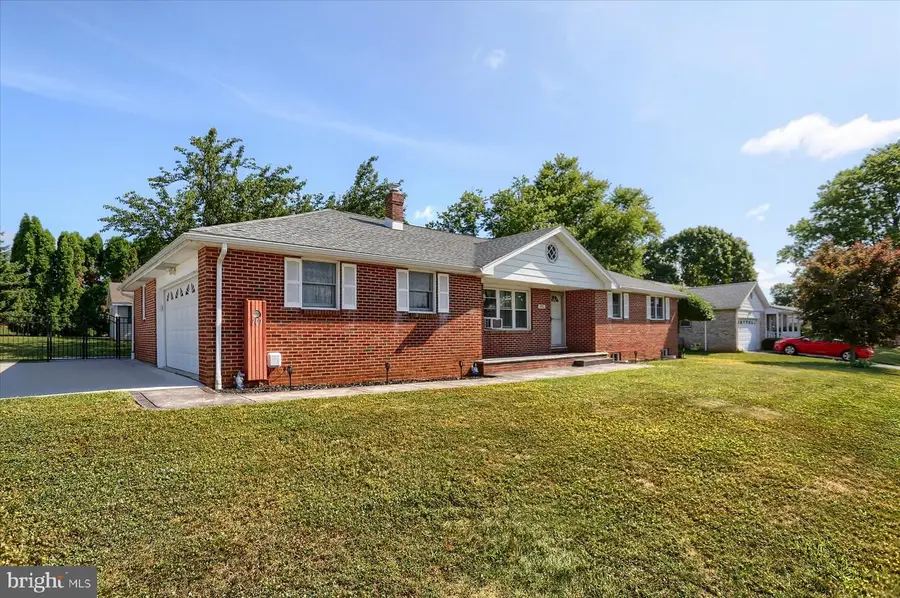 101 Raypaula Dr, Shrewsbury, PA 17361 - #3