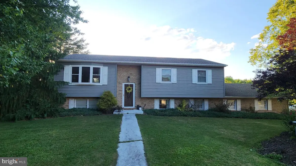 60 Redstone Dr, York Haven, PA 17370 - #1