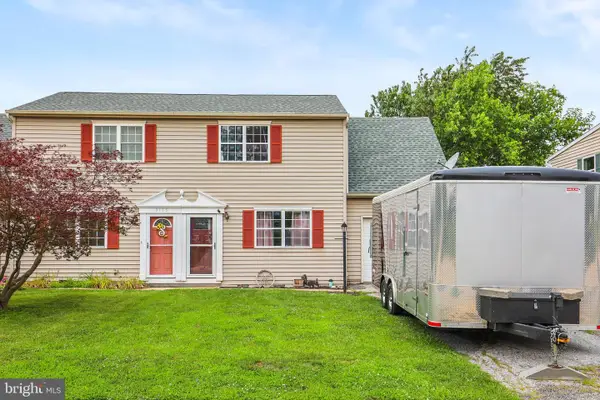 3173 Falcon Ln #82b, DOVER, PA 17315