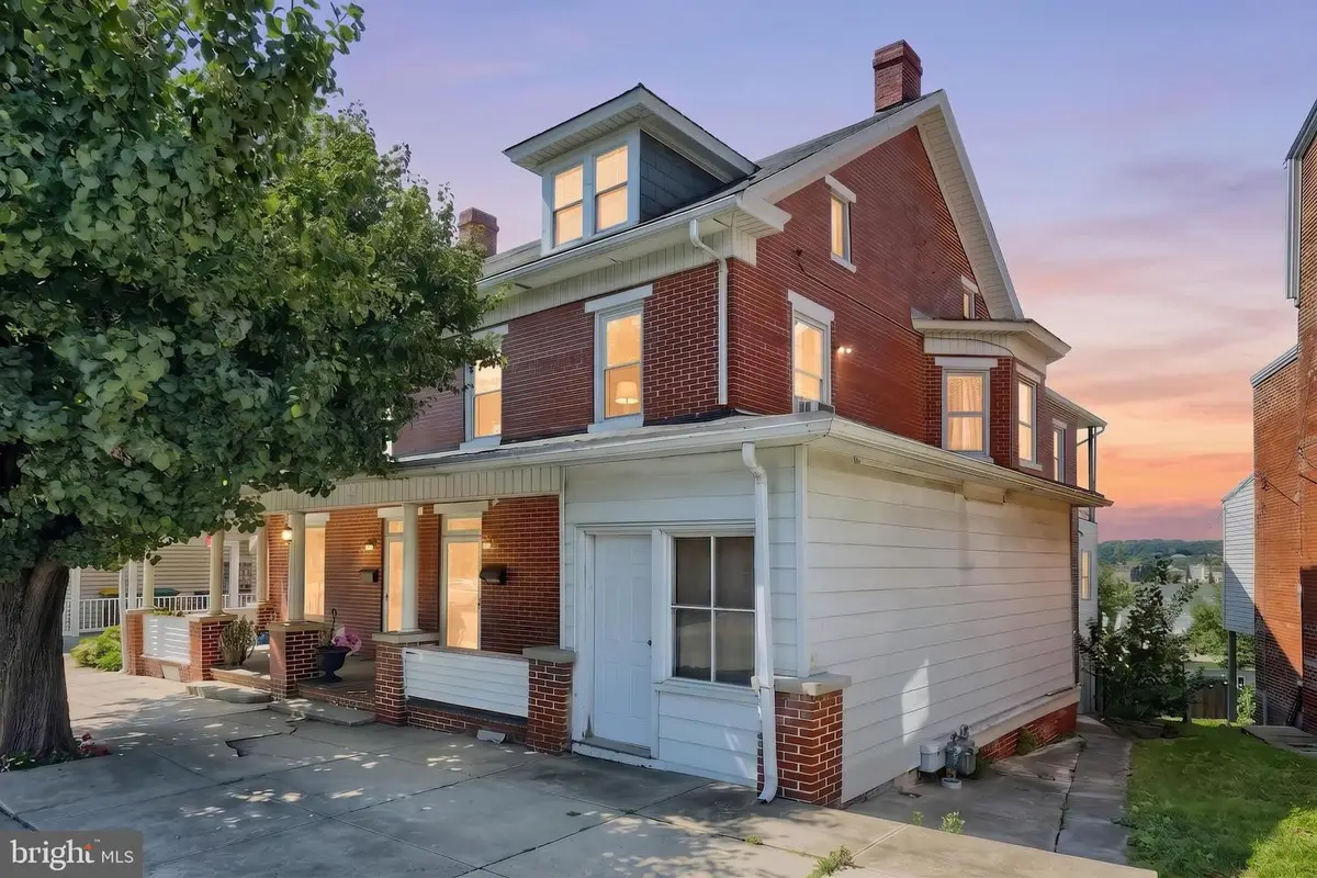 509 W Broadway, Red Lion, PA 17356 - #1