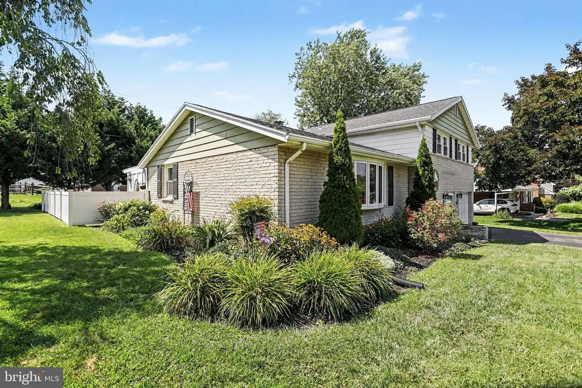 398 Folkstone Way, York, PA 17402 - #1