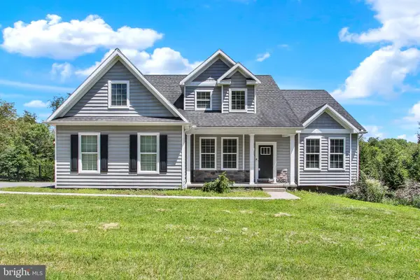 1950 Oakwood Dr, HANOVER, PA 17331
