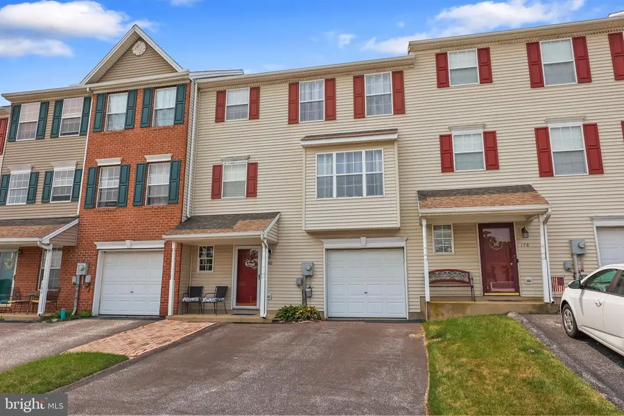180 Country Ridge Dr, Red Lion, PA 17356 - #3