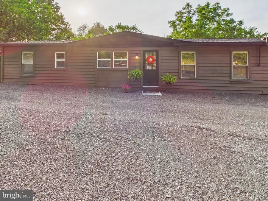 3997 Trone Rd, Glenville, PA 17329 - #2