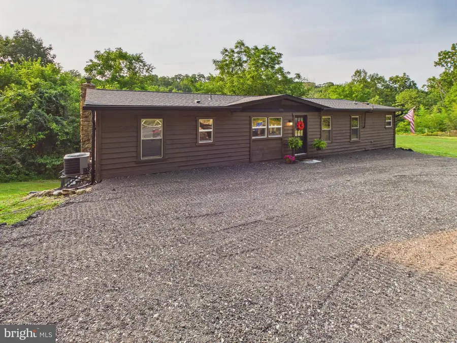 3997 Trone Rd, Glenville, PA 17329 - #3