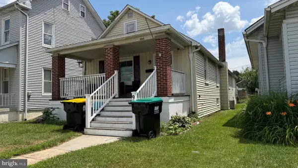903 York St, HANOVER, PA 17331