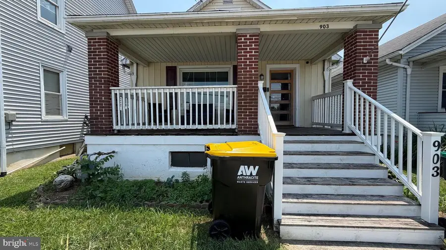 903 York St, Hanover, PA 17331 - #3