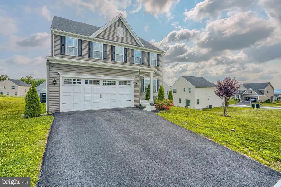 219 Chadsworth Way, York, PA 17402 - #3