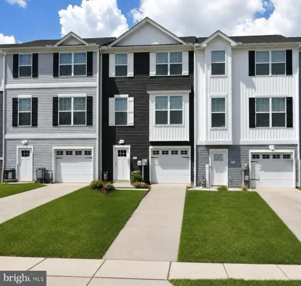 522 Charles Ave, HANOVER, PA 17331