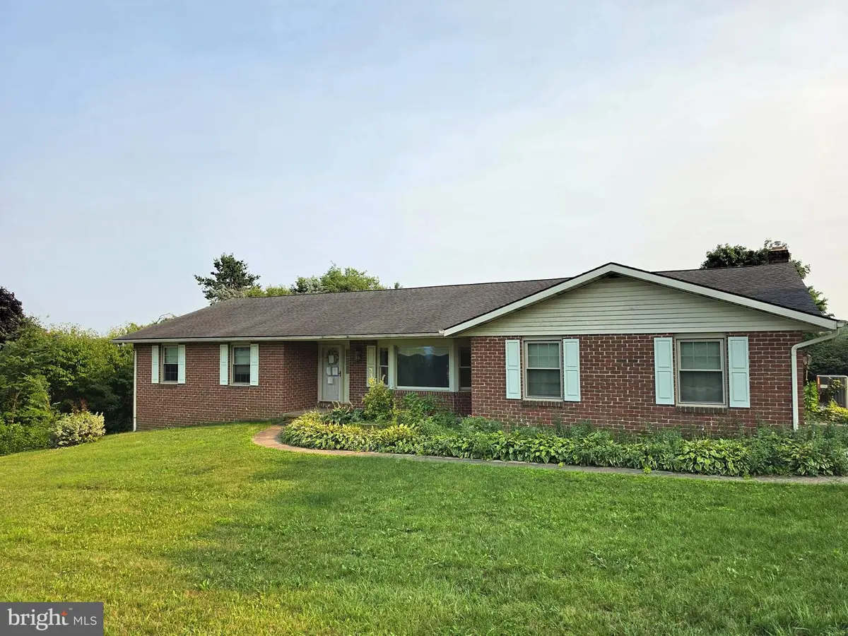 3765 Compton Ln, York, PA 17402 - #1