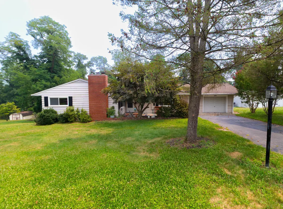 490 Pine Ridge Cir, Lewisberry, PA 17339 - #1