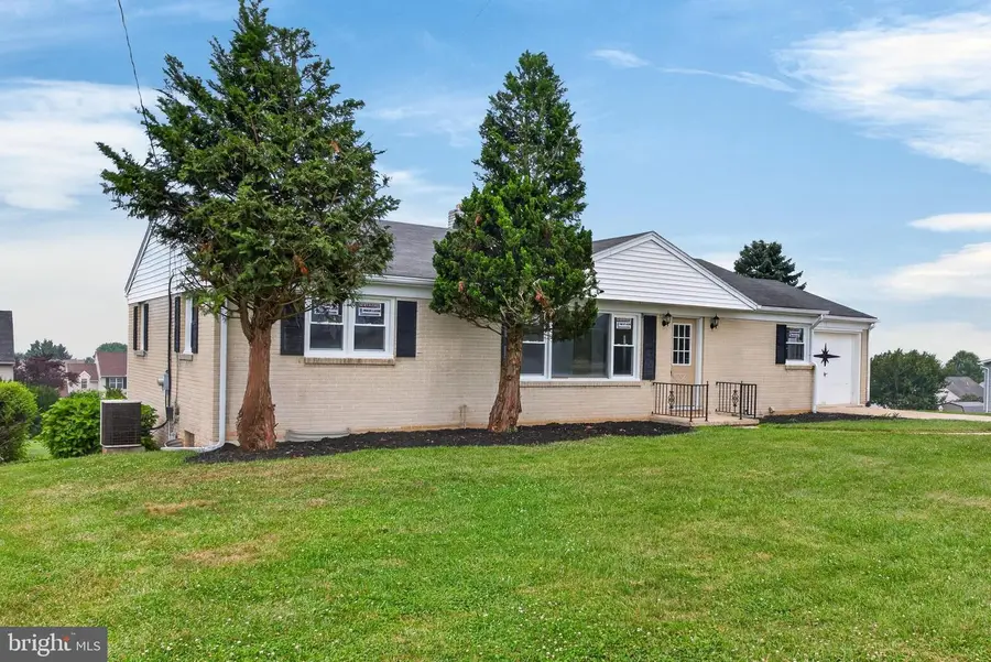385 Manor Rd, Red Lion, PA 17356 - #3