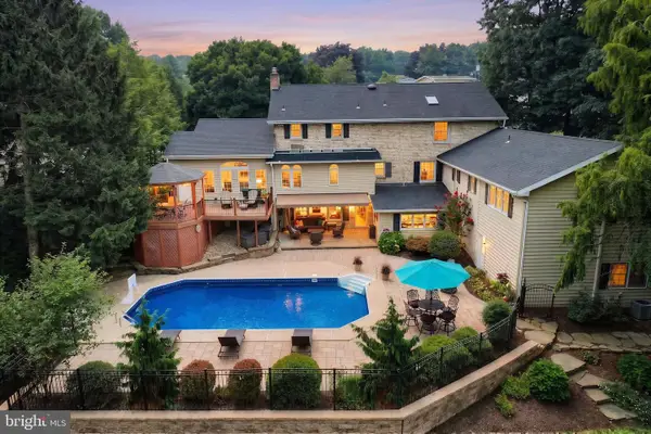 701 Hoffman Rd, YORK, PA 17403