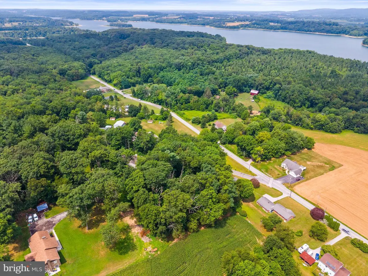 Oak Tree Ln, Spring Grove, PA 17362 - #1