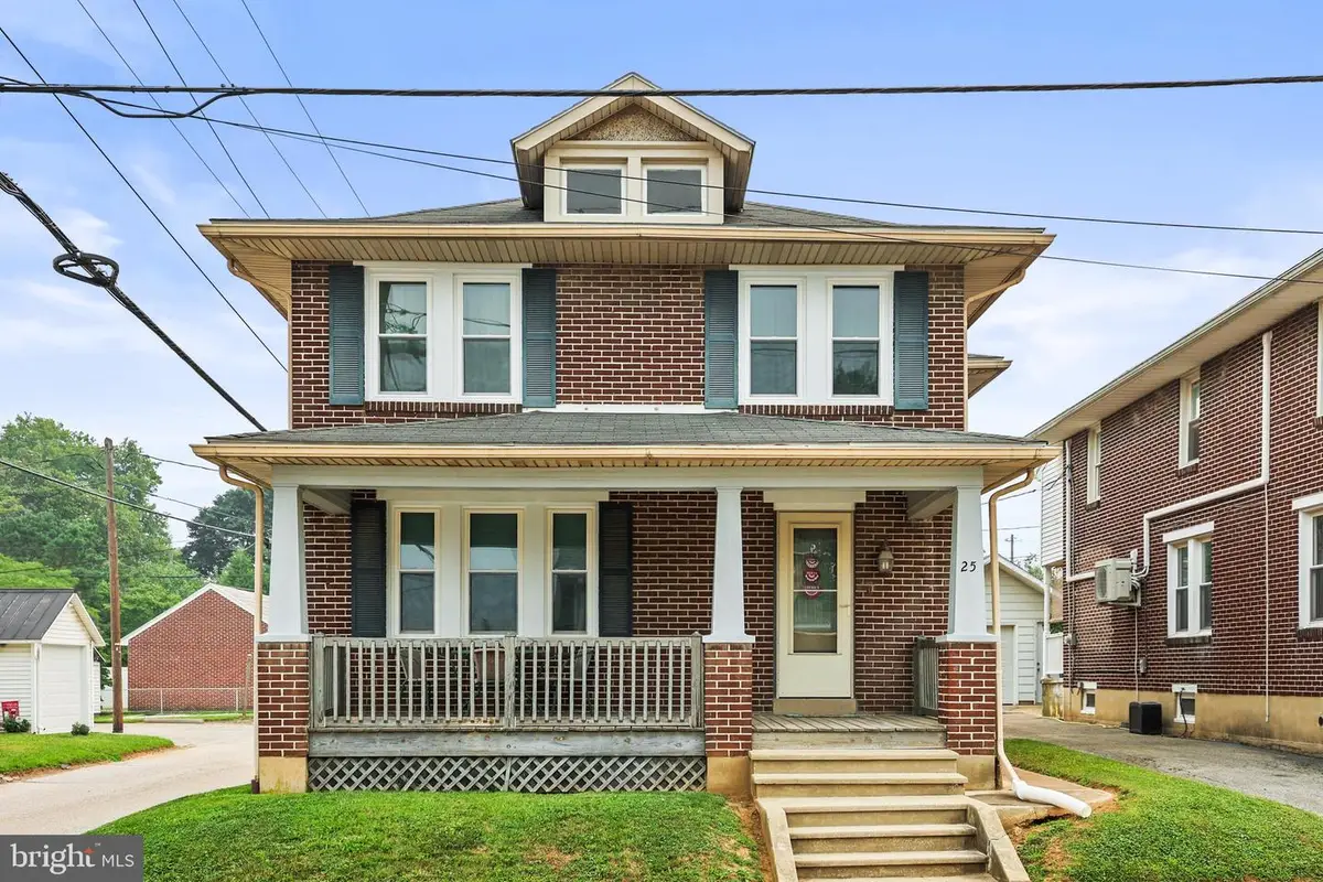25 S Clinton St, York, PA 17404 - #1