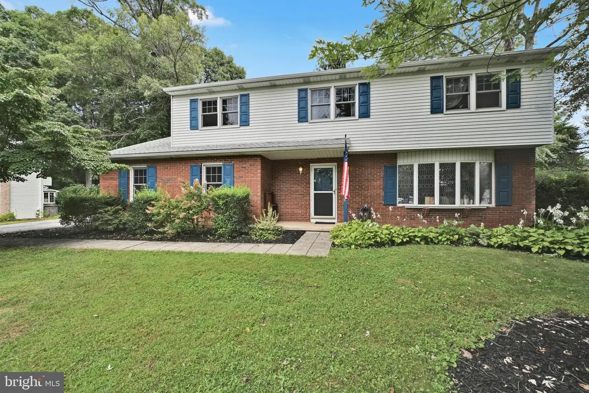 572 School Rd, York, PA 17407 - #1