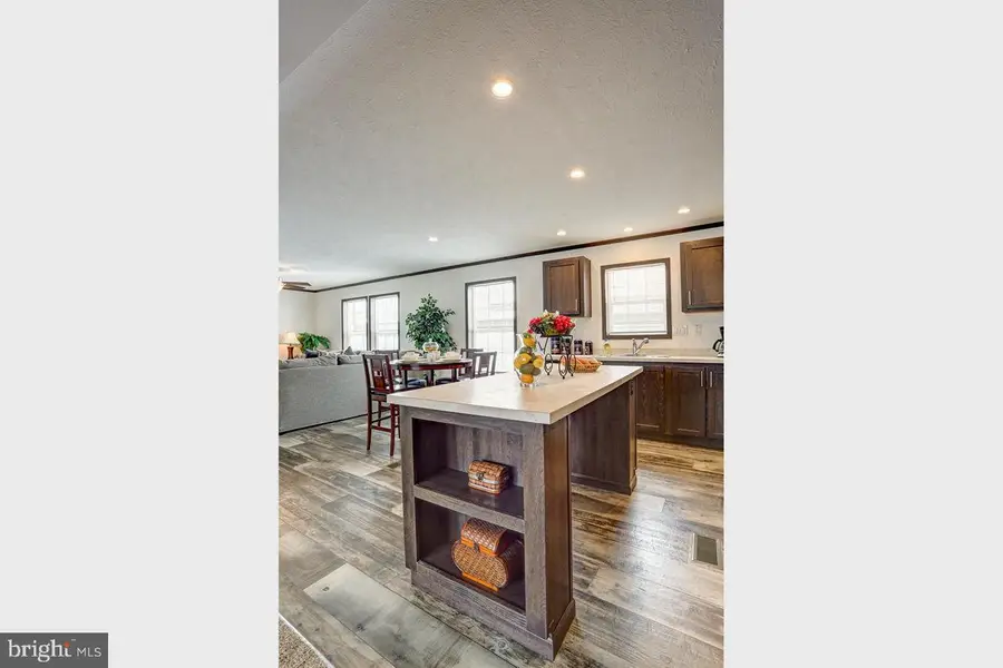 176 Omaha Ave, Dover, PA 17315 - #2
