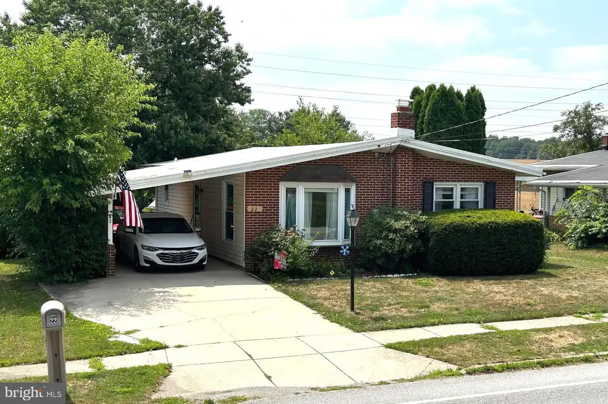 22 S Biesecker Rd, York, PA 17408 - #1
