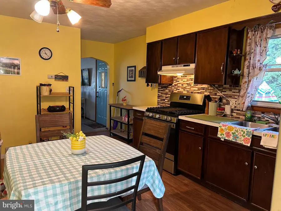 22 S Biesecker Rd, York, PA 17408 - #3