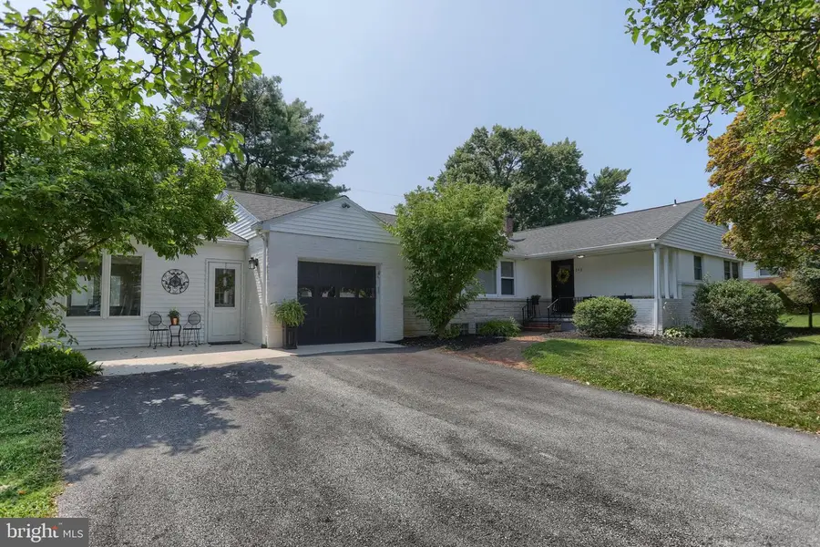 390 Greendale Rd, York, PA 17403 - #2