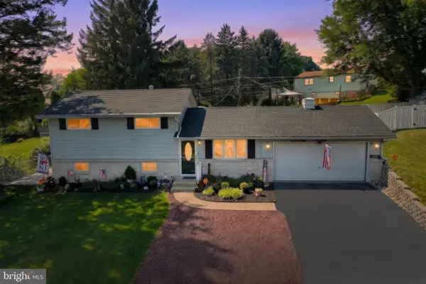 345 Canary Cir, YORK, PA 17404