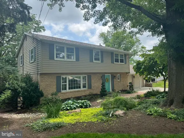 2031 Hollywood Pkwy, YORK, PA 17403