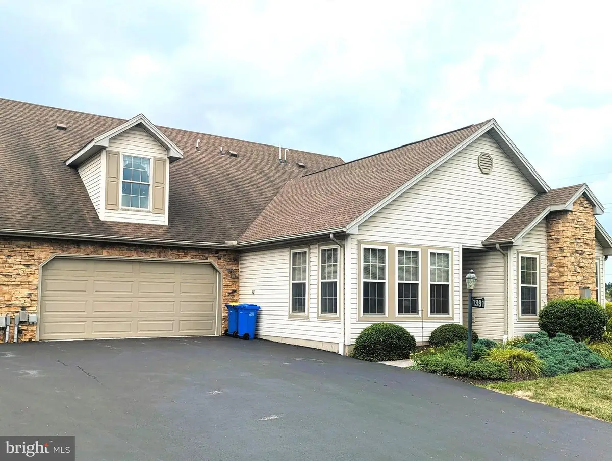 1391 Wellington Dr #a3, York, PA 17408 - #1