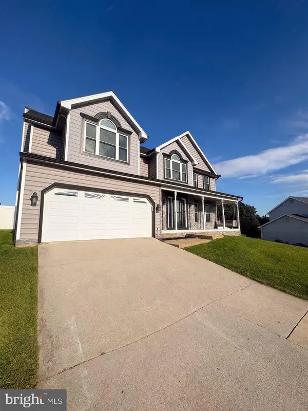 75 Lee St, STEWARTSTOWN, PA 17363