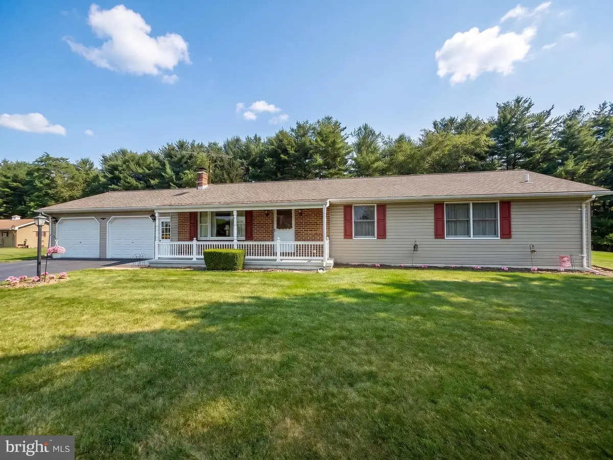 3704 Baumgardner Rd, Hanover, PA 17331 - #1