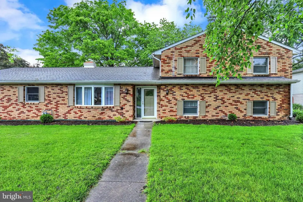 406 Clearview Rd, Hanover, PA 17331 - #1