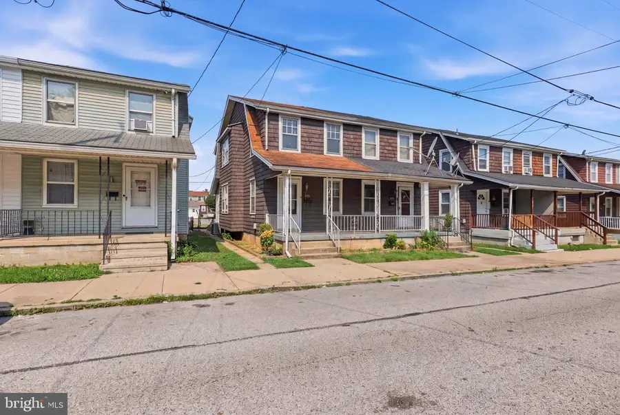 618 Courtland St, York, PA 17403 - #3