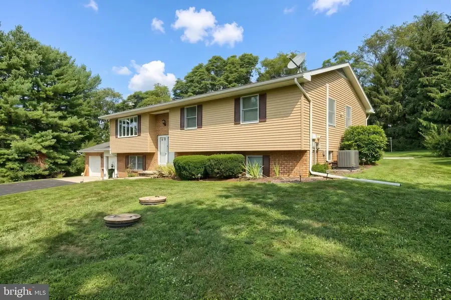 488 Fuhrman Mill Rd, Hanover, PA 17331 - #2