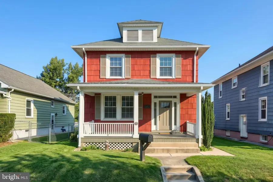526 Fulton St, Hanover, PA 17331 - #3