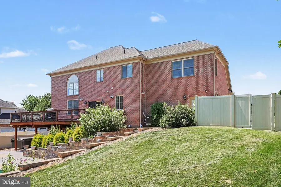 2450 Hartford Rd, York, PA 17402 - #3