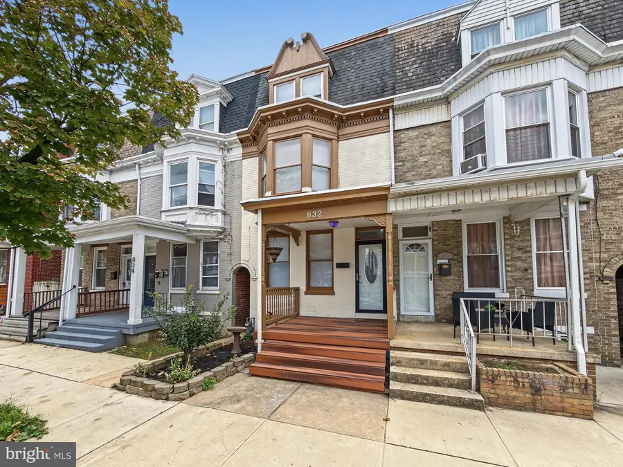 832 E Philadelphia St, York, PA 17403 - #2
