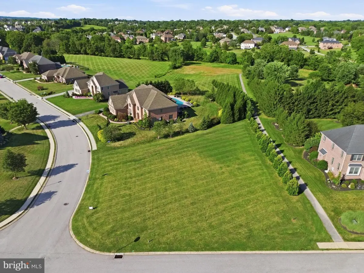 2788 Farnham Ln, York, PA 17408 - #1