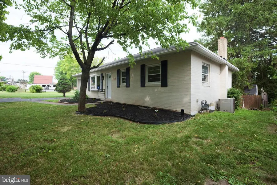 1020 Hanover Rd, York, PA 17408 - #2