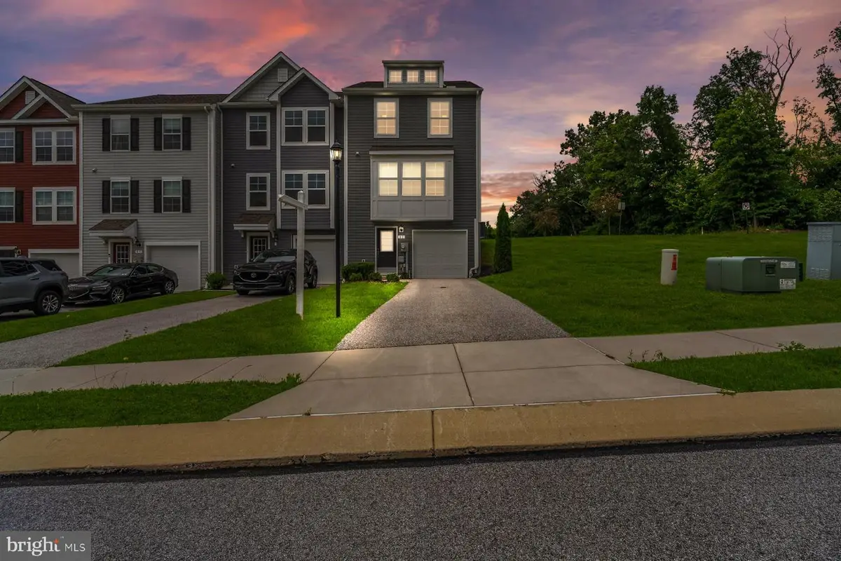 81 Ayrshire Dr, Hanover, PA 17331 - #1
