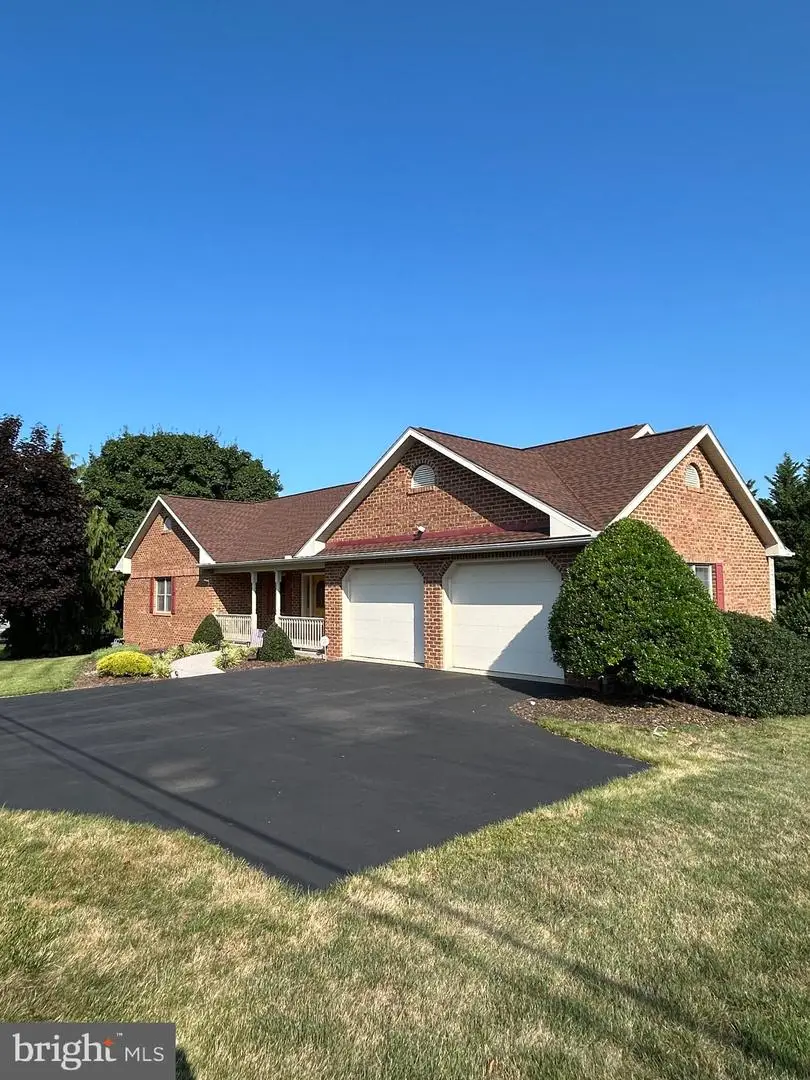 49 Hillside Rd, Hanover, PA 17331 - #2