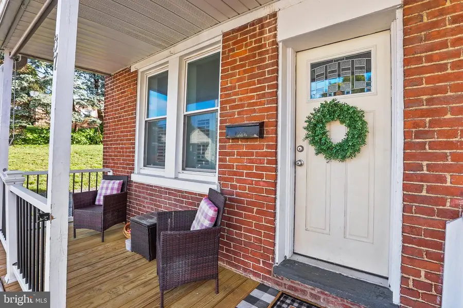 37 N Lee St, Hellam, PA 17406 - #2