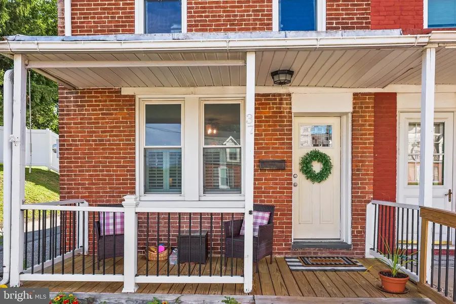37 N Lee St, Hellam, PA 17406 - #3