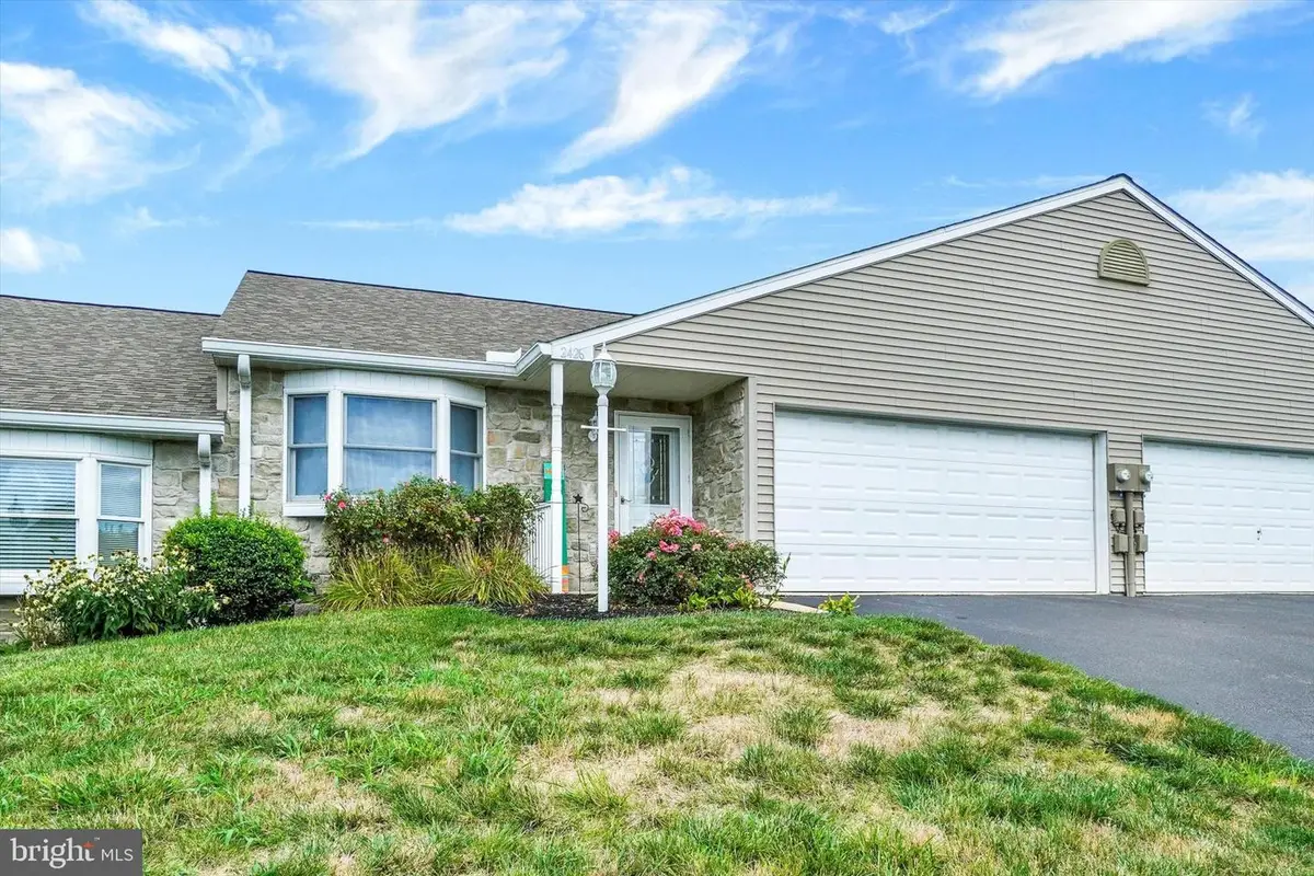 2426 Winterberry Ln, York, PA 17406 - #1