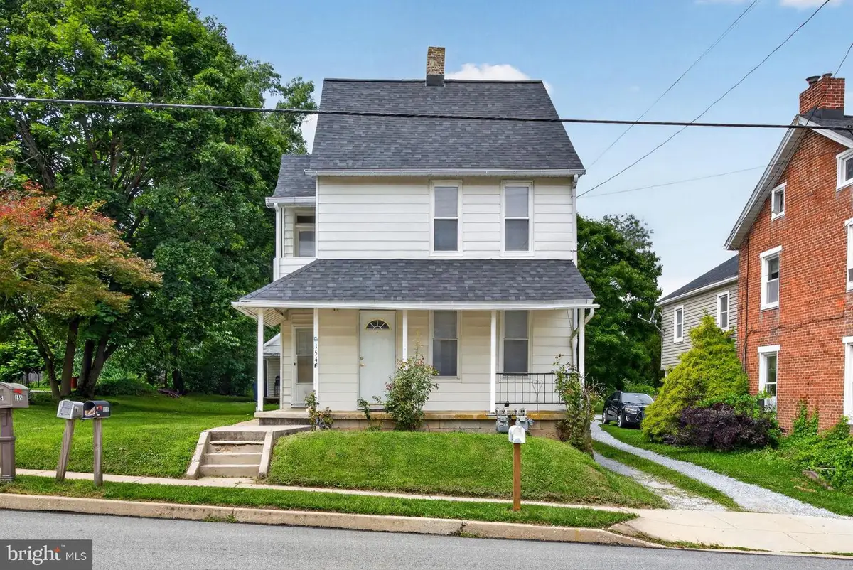 154 S Main St, Seven Valleys, PA 17360 - #1